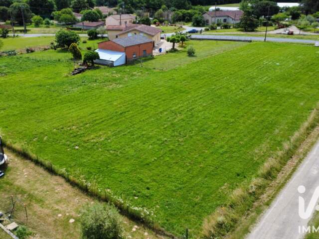 Vente Terrain à bâtir 1 427 m&sup2; — photo du bien