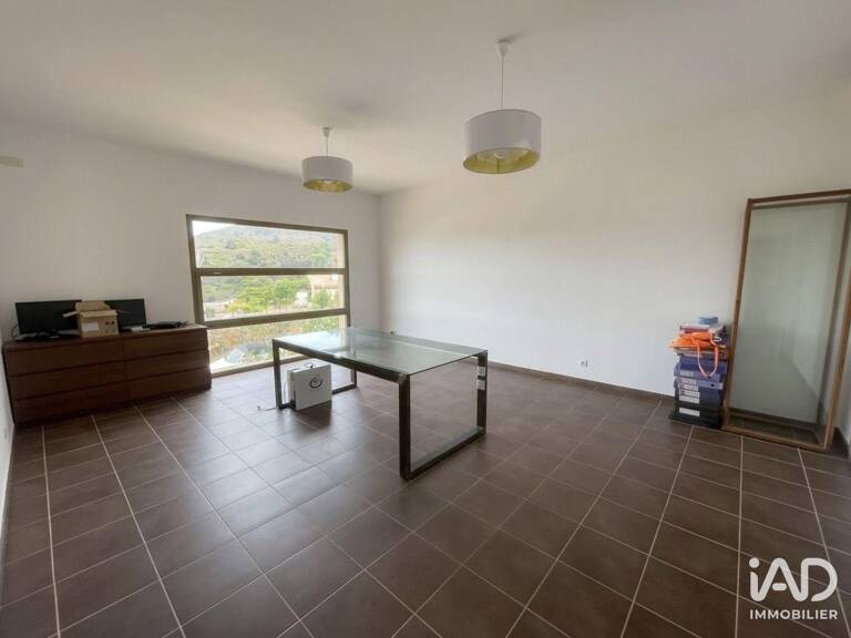 Vente Immeuble 3 pièces — photo 1