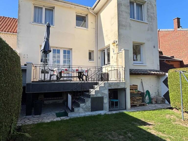 4 chambres et une salle de jeux au second — photo 1