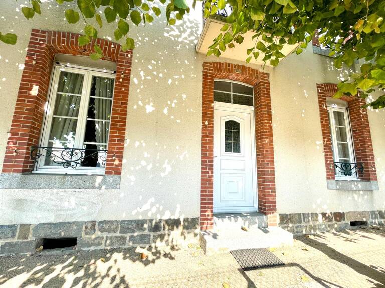 Centre ville MAYENNE — photo 1