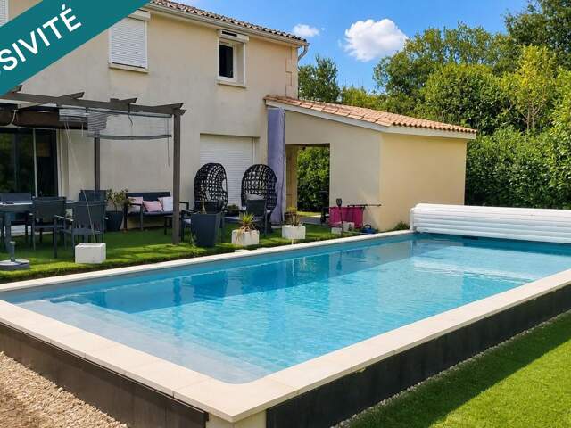 Spacieuse Maison avec piscine au calme de la campagne — photo du bien