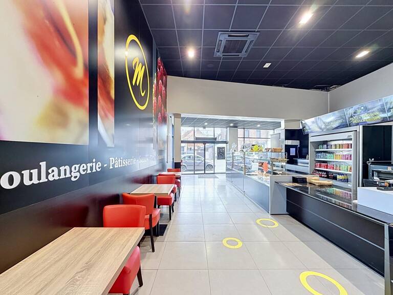 Hénin-Beaumont : local commercial de 563 m² en emplacement visibilité maximale — photo 1