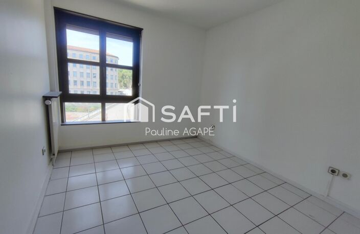 34000 T3 LUMINEUX, CLIMATISÉ, BOX FERMÉ ET DEUX CAVES — photo 4
