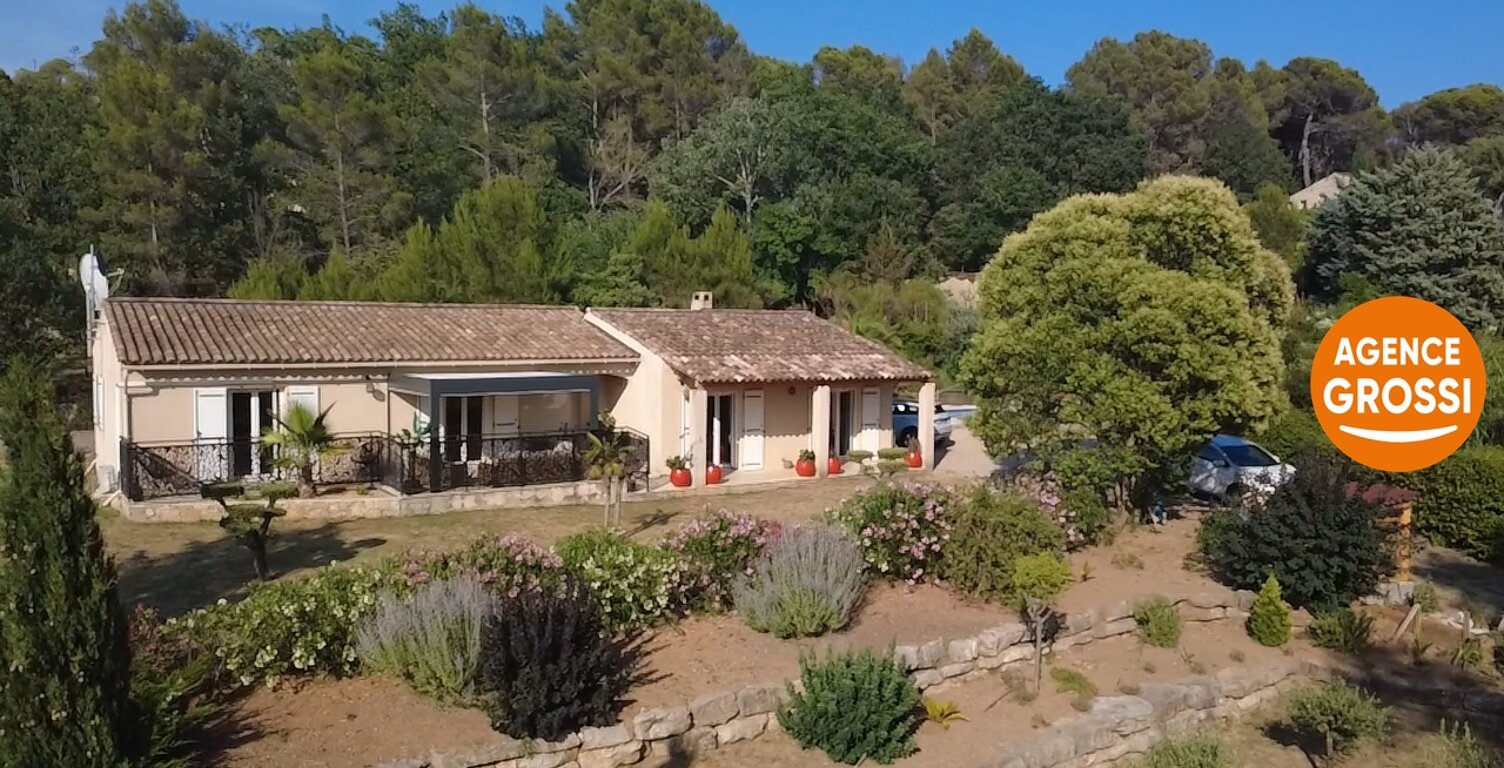 VILLECROZE - Maison de plain-pied avec piscine et vue dégagée — photo 1