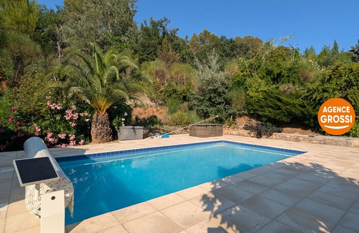 VILLECROZE - Maison de plain-pied avec piscine et vue dégagée — photo 2