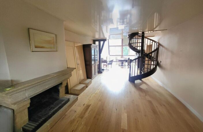 Grand duplex F3 de 110m2 quartier du Halage Créteil — photo 3