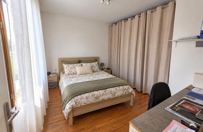 Maison à Cahon de 101 m² offrant 3 chambres dont une de plain-pied avec un terrain de 904m2. — photo 4