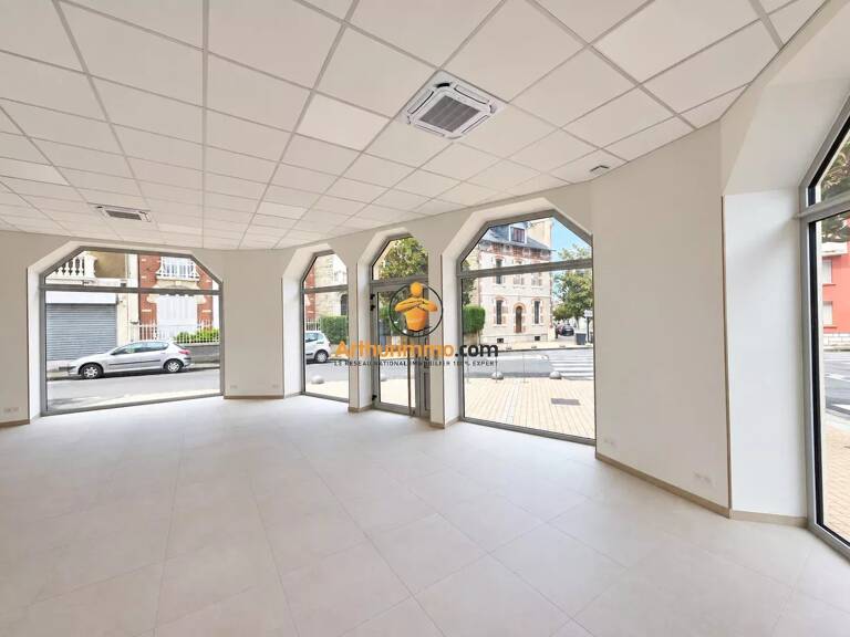 Local commercial lumineux au centre de Tarbes — photo 1