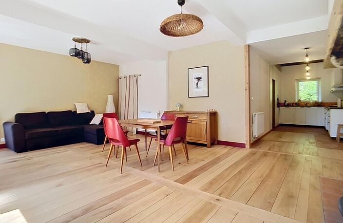 Une jolie ferme très ancienne avec sa maison principale tout juste rénovée — photo 2