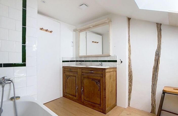 Une jolie ferme très ancienne avec sa maison principale tout juste rénovée — photo 4