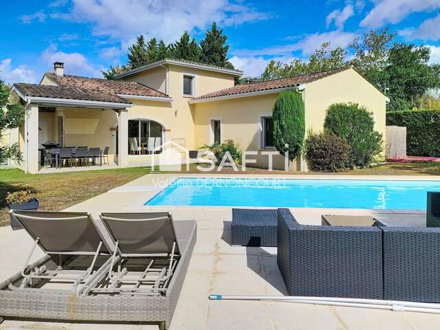Maison d'architecte idéalement placée — photo du bien