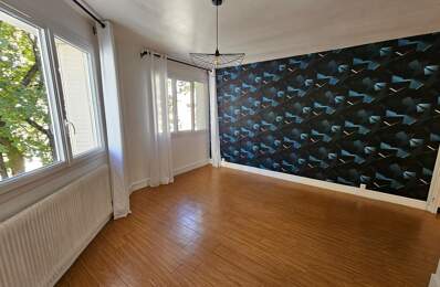 Appartement F4 69 m² situé à 200 m du plan d' eau avec garage — photo du bien