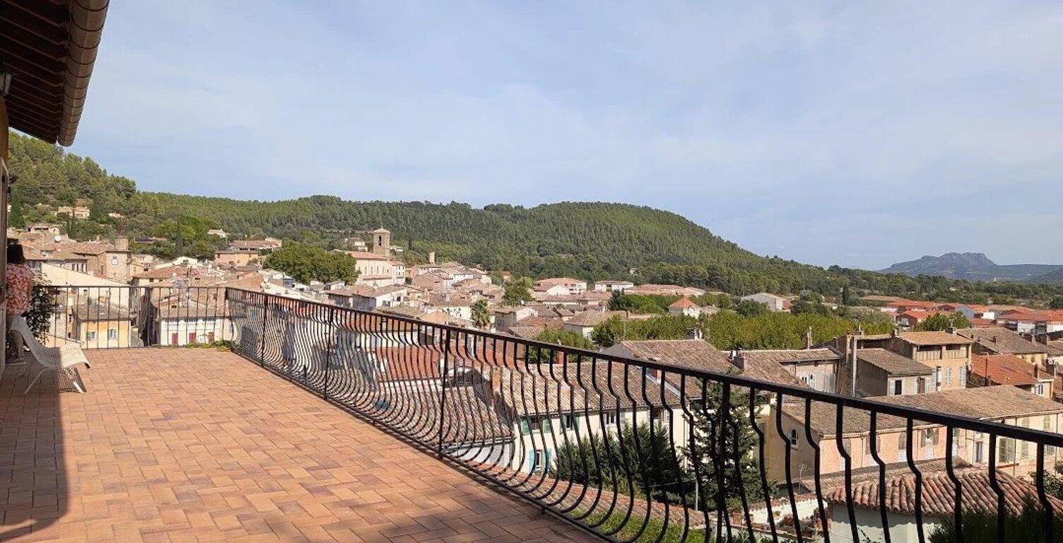 LES ARCS (83)-MAISON DE VILLE T4 A RENOVER - 4000 m² de terrain — photo 1