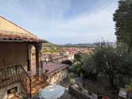 LES ARCS (83)-MAISON DE VILLE T4 A RENOVER - 4000 m² de terrain — photo 2