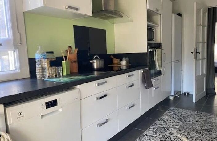 REGUSSE (VAR) - Maison de plain-pied sur 1800 m² de terrain — photo 5
