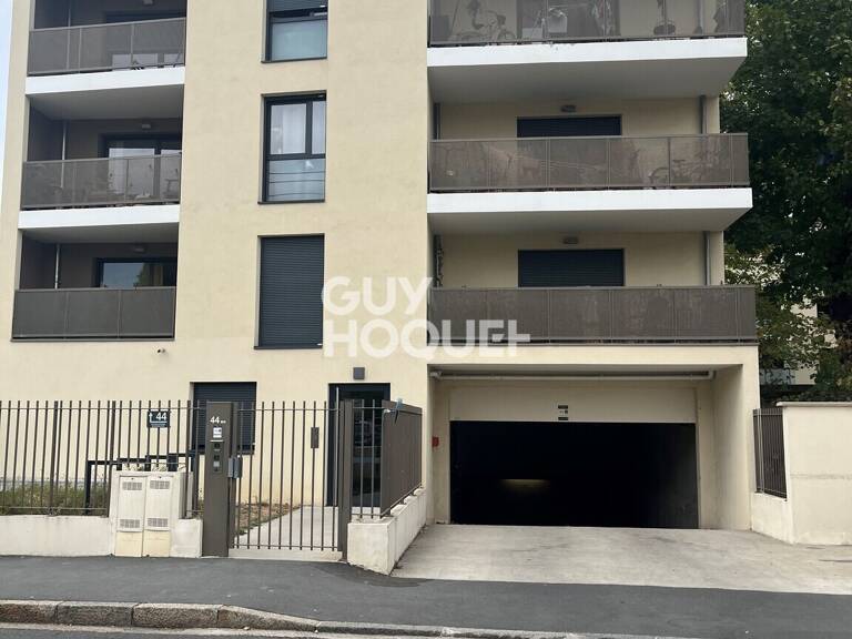 parking — photo 1