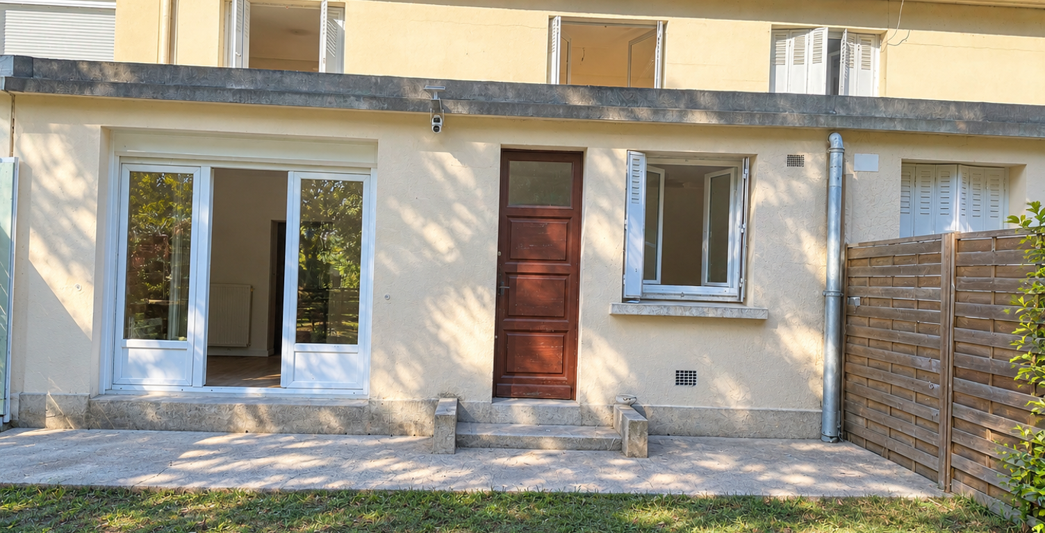 A RENOVER, Appartement 2 chs avec jardinet, BERGERAC — photo 1