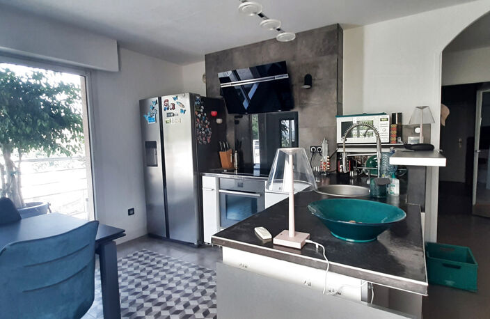 Superbe T3 avec terrasse Garage et vue — photo 3