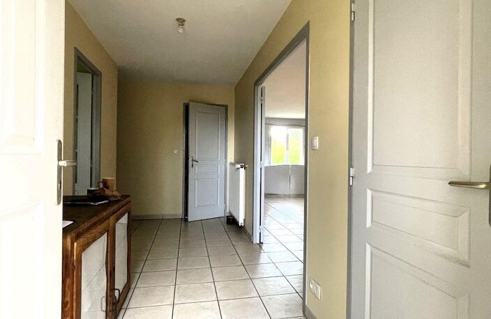 Maison de village - 110m² - Availles-en-Châtellerault — photo 3