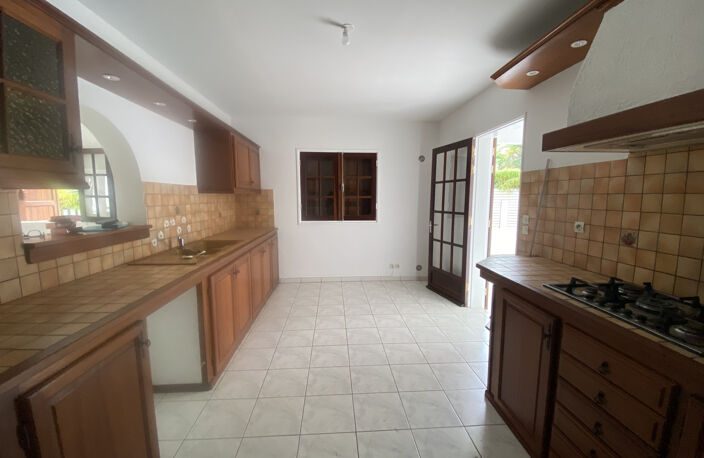A LOUER VILLA F4 À SAINT-PIERRE - LIGNE PARADIS — photo 3