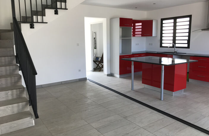 À LOUER VILLA F4 À LA RAVINE DES CABRIS — photo 2