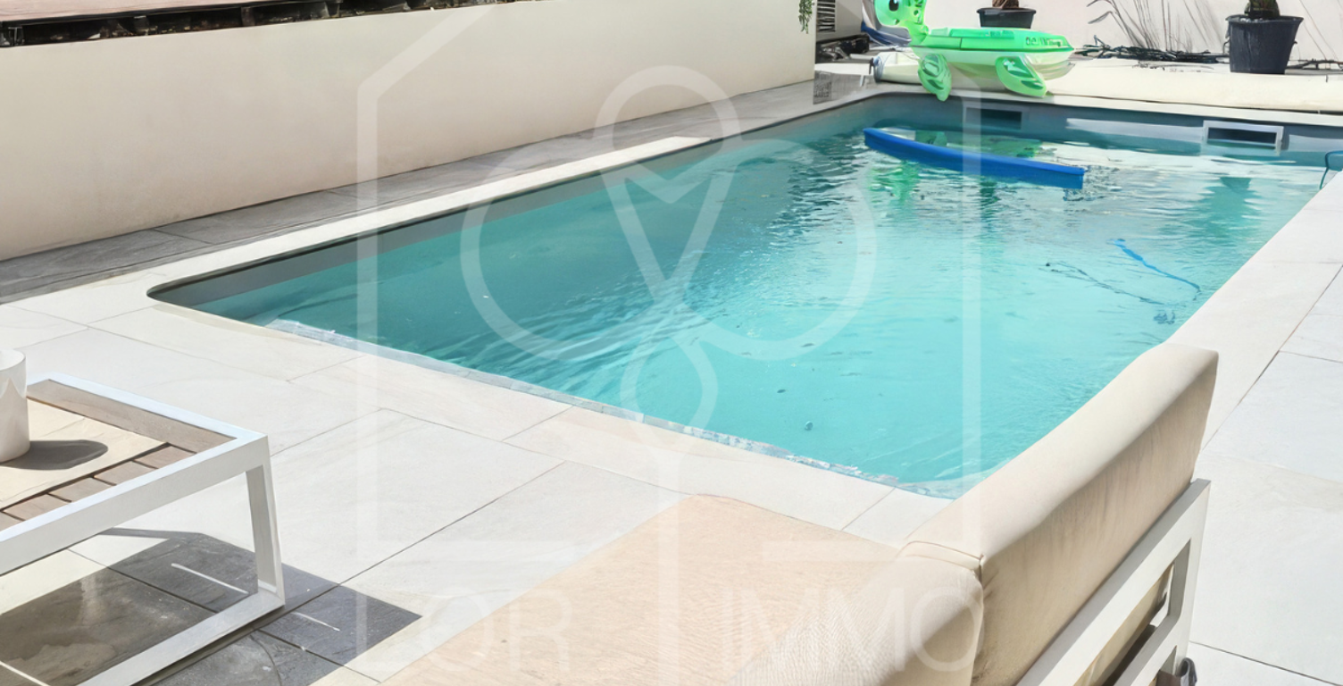 HAYANGE - MAISON INDIVIDUELLE DE CARACTÈRE - 178m2 - PISCINE — photo 1
