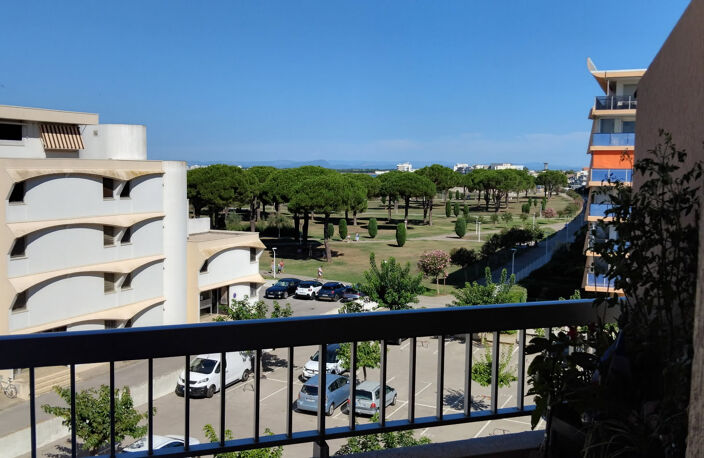 APPARTEMENT AVEC PETITE VUE MER, BALCON ET PARKING PRIVATIF — photo 2