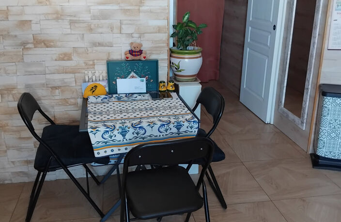 APPARTEMENT AVEC PETITE VUE MER, BALCON ET PARKING PRIVATIF — photo 3