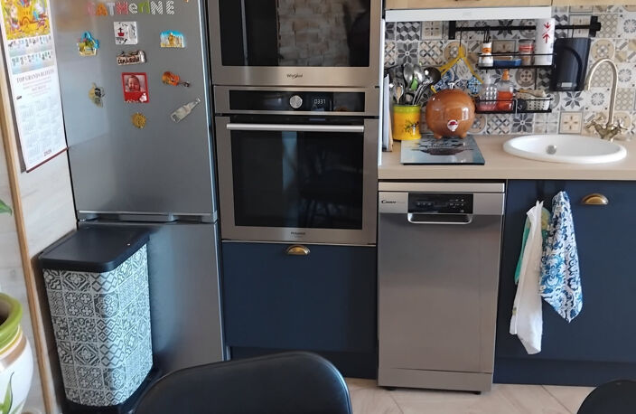 APPARTEMENT AVEC PETITE VUE MER, BALCON ET PARKING PRIVATIF — photo 5