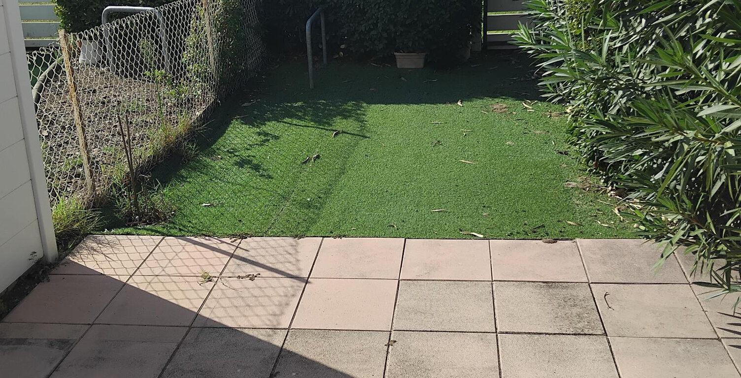 REZ-DE-JARDIN PLEIN SUD À DEUX PAS DU CANAL — photo 1