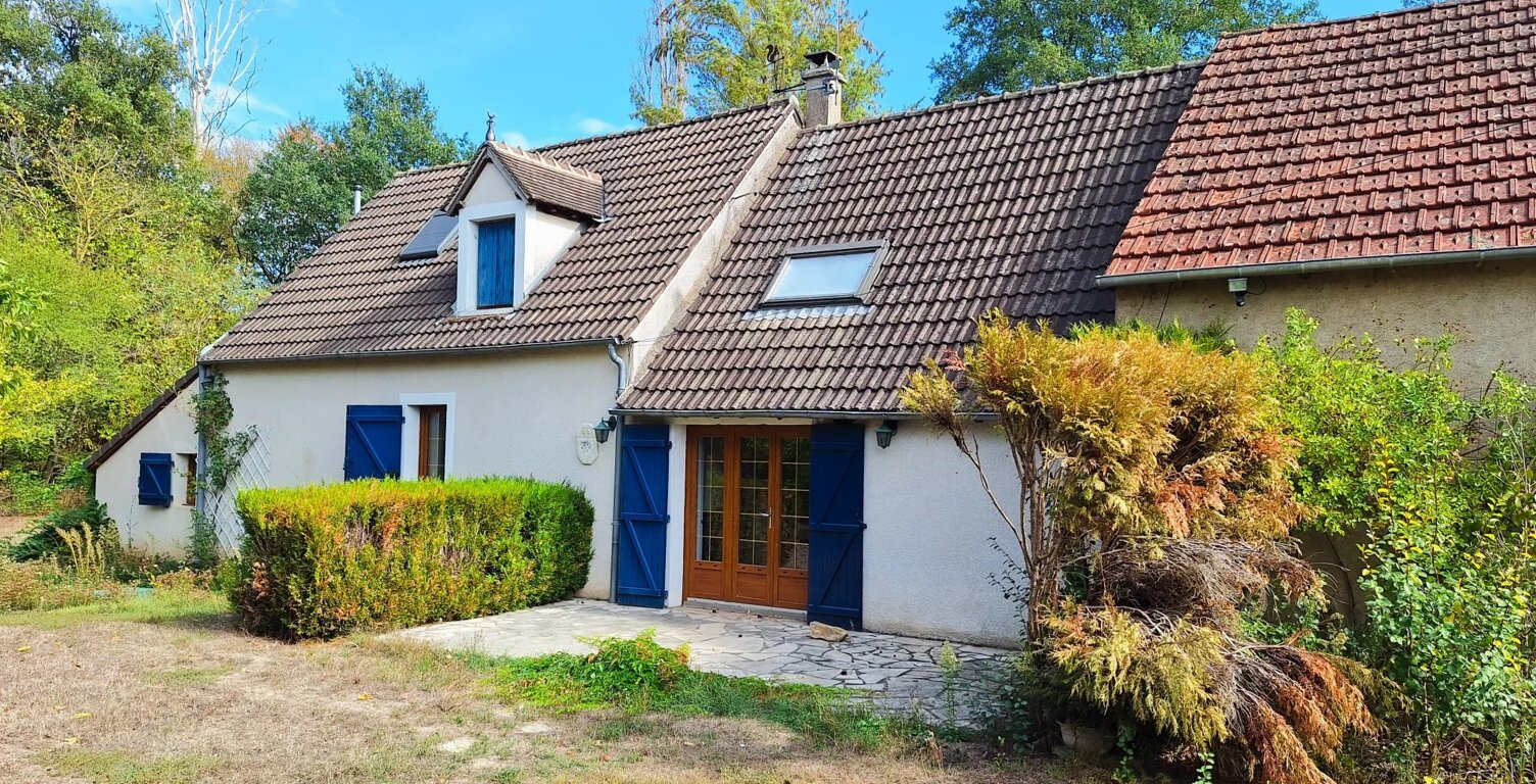 À vendre : Maison de charme avec jardin, à l’abri des regards (Cher) — photo 1