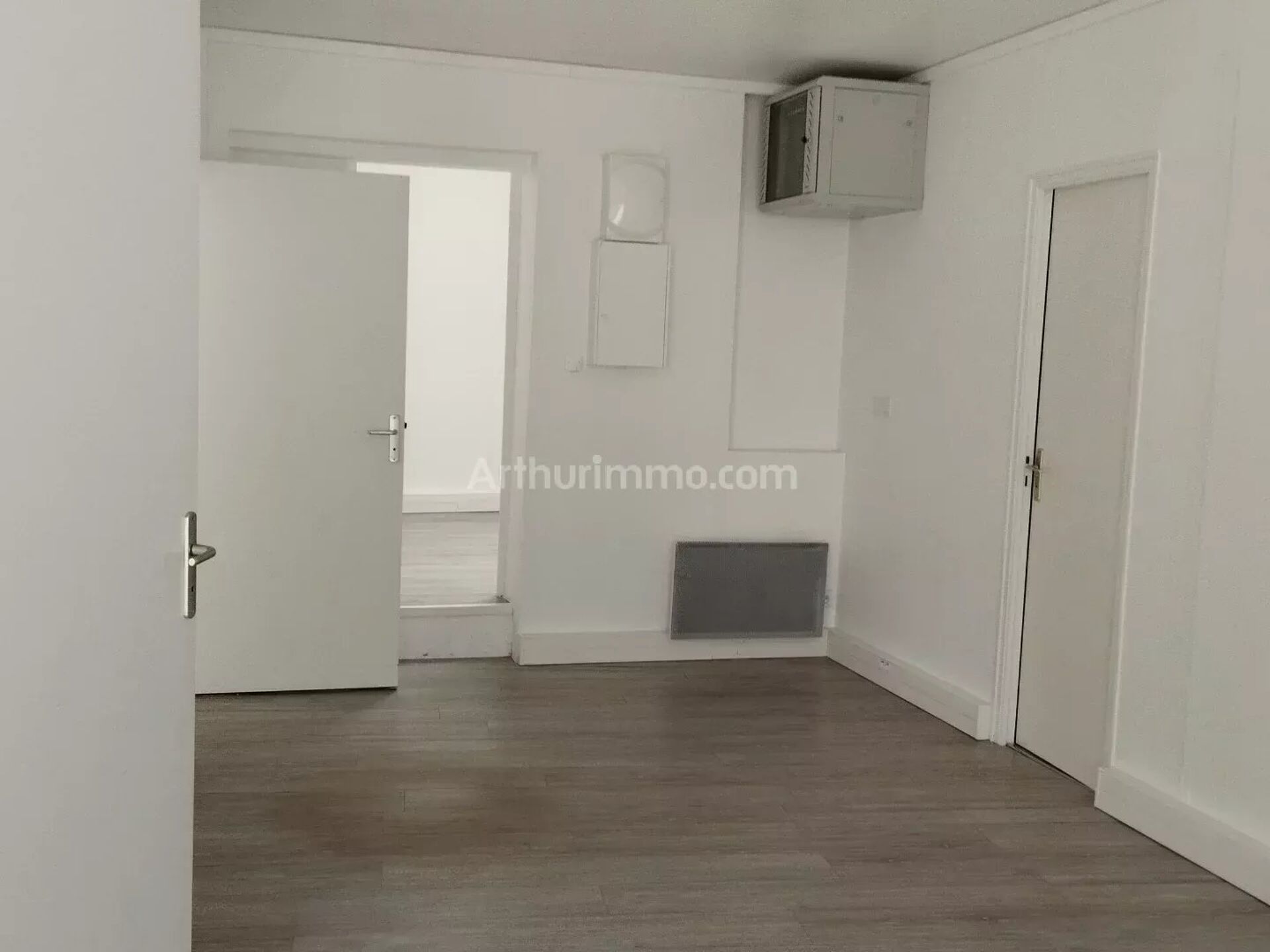 Local commercial 3 pièces 50 m² · à Dinan · 50 m² · 580 €/mois