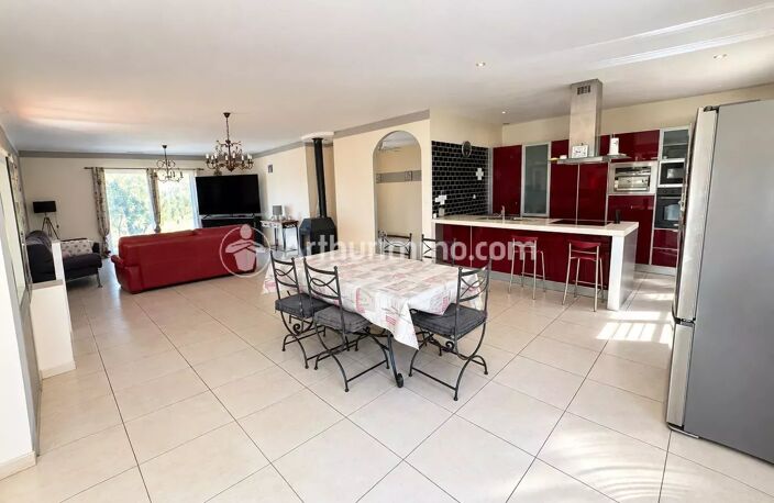 Maison sur sous-sol 146 m², 3 chambres, 5 pièces — photo 3