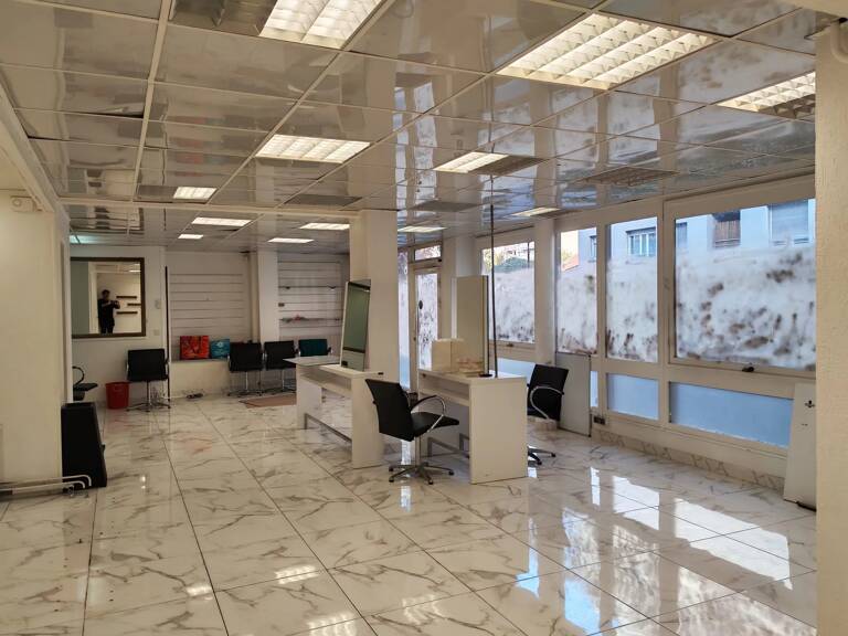 Bondy, Local commercial à louer 154 m² — photo 1