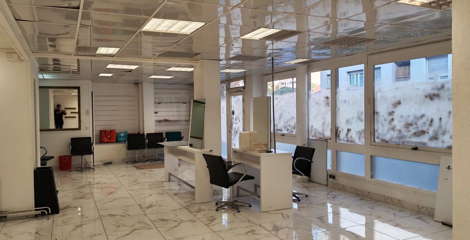 Bondy, Local commercial à louer 154 m² — photo 1