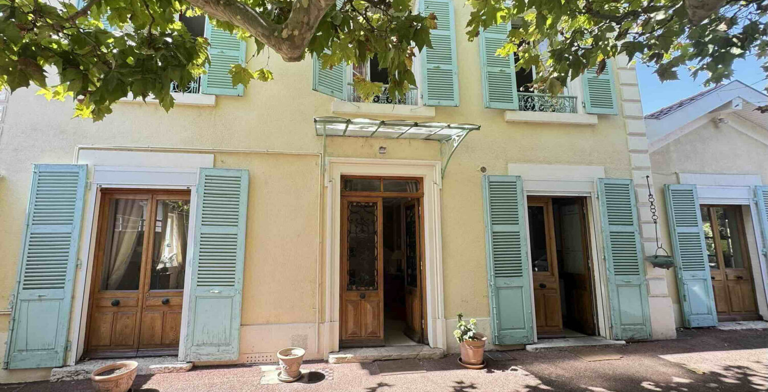 EXCLUSIVITÉ LYON 3 - RARE propriété sans vis-à-vis sur grand — photo 1