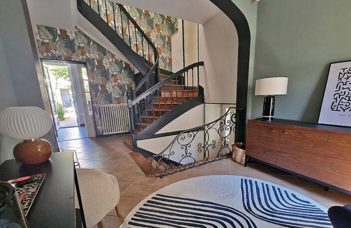 Elégante maison bourgeoise au coeur du quartier historique — photo 2