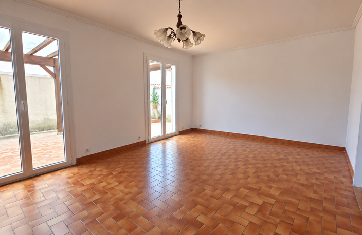 A VENDRE - COLOMBIERS - MAISON PLAIN PIED T5 DE 87 M2 SUR 53 — photo 4