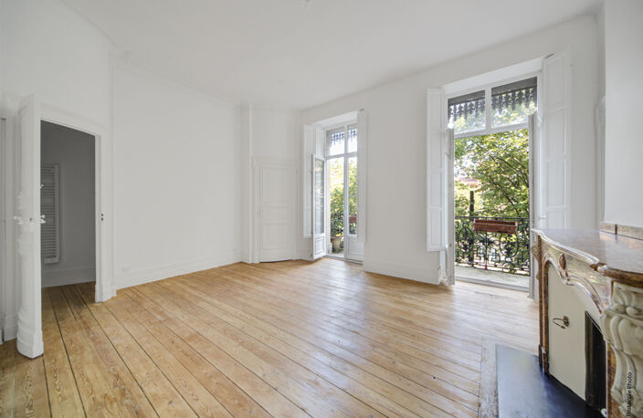 ESQUIROL - Grand appartement T3 bis de 105m2 avec balcon fil — photo 2