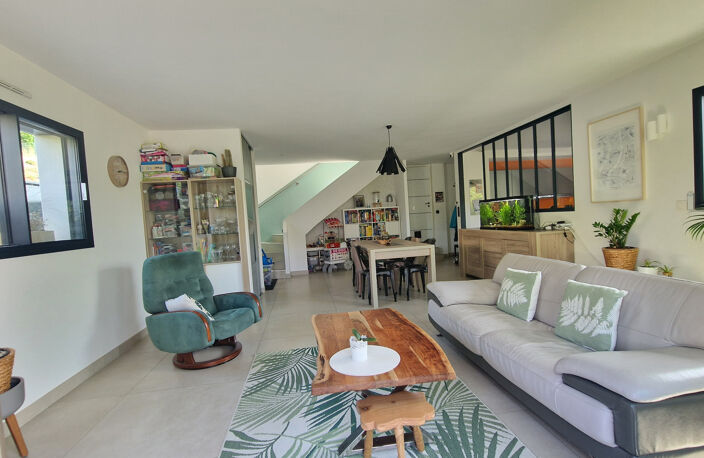 Villa contemporaine à GENAY — photo 4