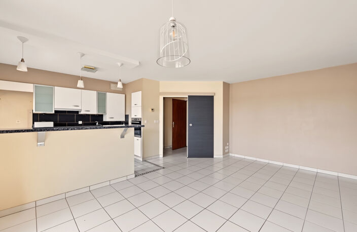 T2 de 49 m2 avec balcon, cave et parking en sous-sol   Secte — photo 3