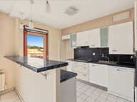 T2 de 49 m2 avec balcon, cave et parking en sous-sol   Secte — photo 4