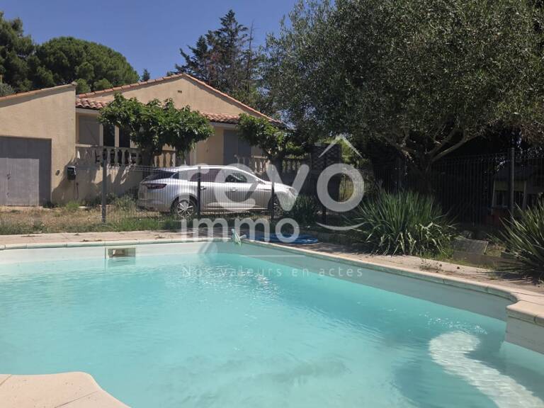 Villa — photo 1