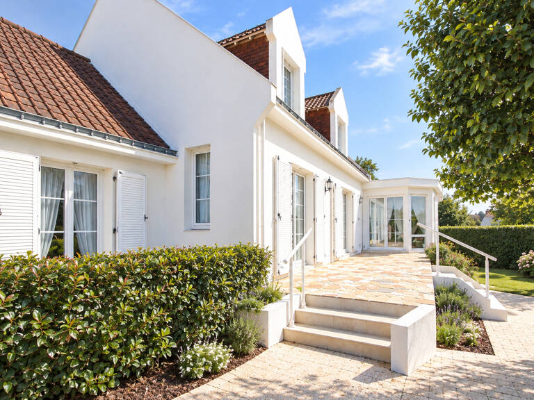 Maison LA BAULE GUEZY — photo 1