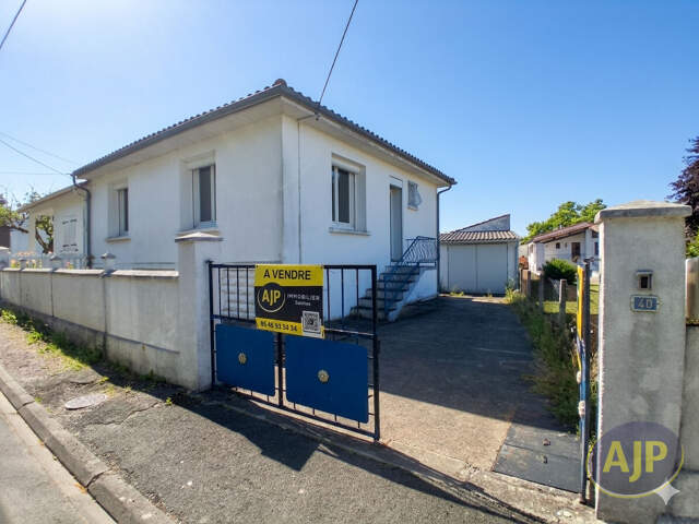Maison à vendre Saintes Rive Droite (hors zone inondable) — photo du bien