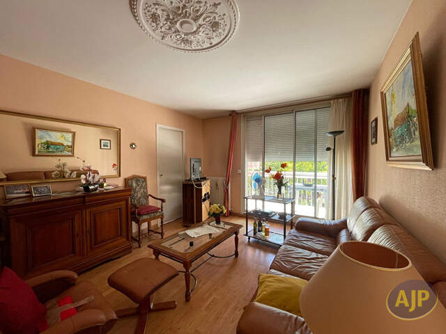 Saintes ? Appartement 3 pièces de 79 m² — photo du bien