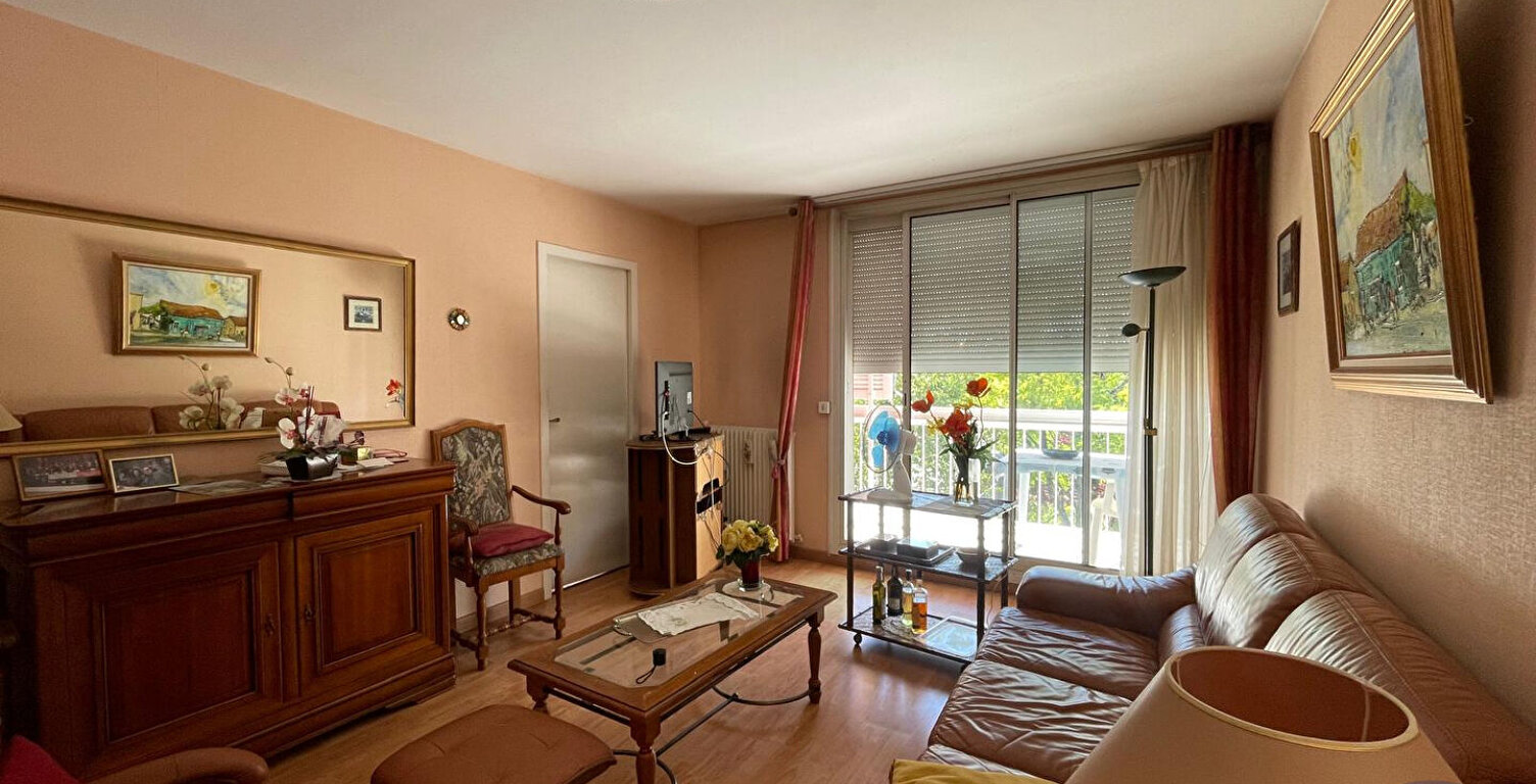 Saintes ? Appartement 3 pièces de 79 m² — photo 1
