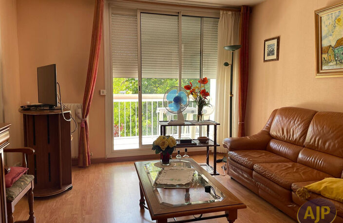 Saintes ? Appartement 3 pièces de 79 m² — photo 2