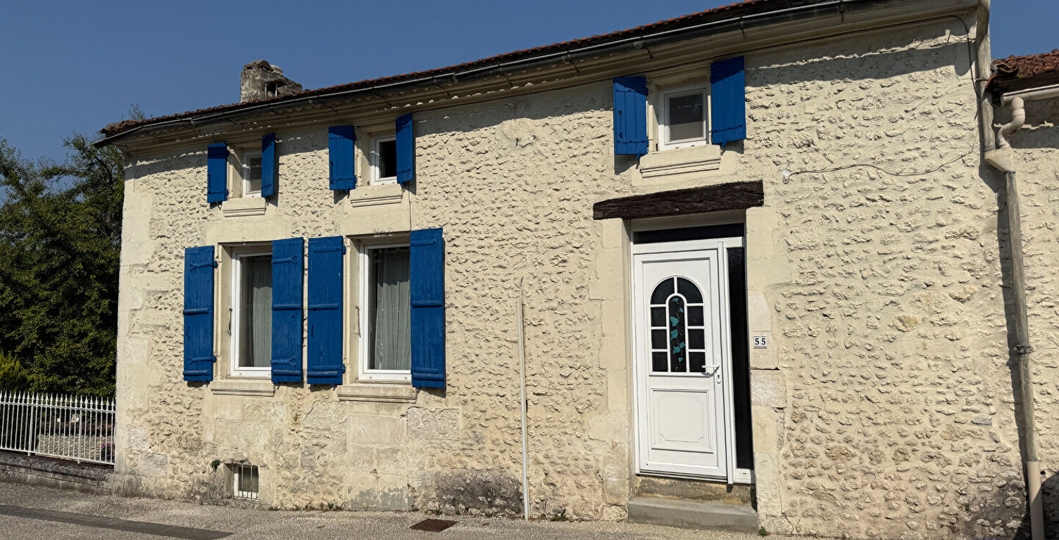 Maison familiale La Chapelle Des Pots — photo 1
