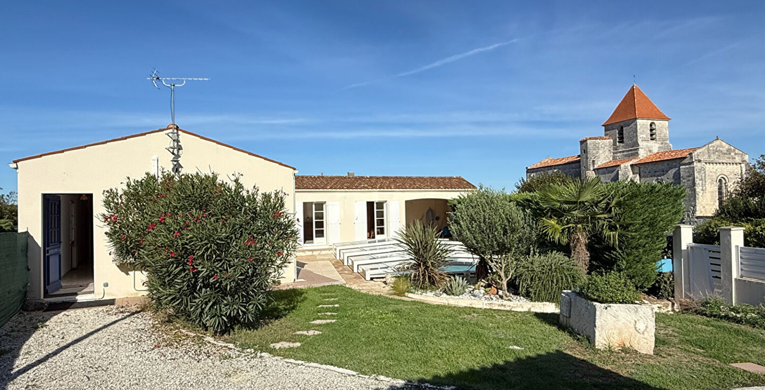 SAINT-GEORGES-DES-COTEAUX  MAISON DE PLAIN-PIED AVEC PISCINE — photo 1